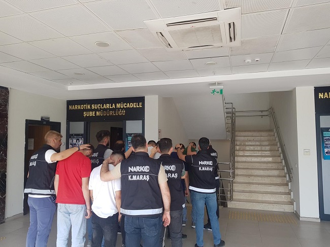 UYUŞTURUCU MADDE TİCARETİ ŞÜPHELİSİ 14 ŞAHIS TUTUKLANDI